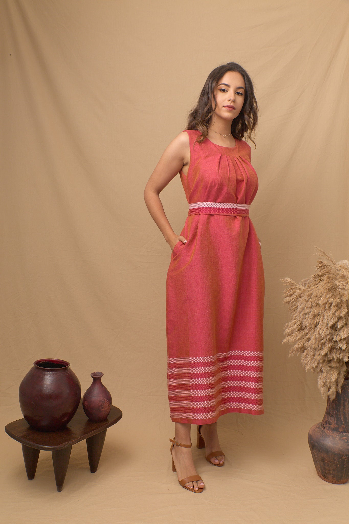 Sleeveless Fadila Shift Dress Pink